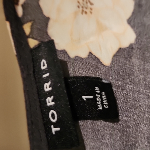 Business Casual tank top - Picture 3 of 3